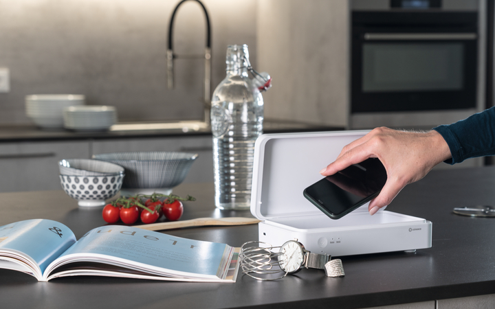 UV-C sterilization box